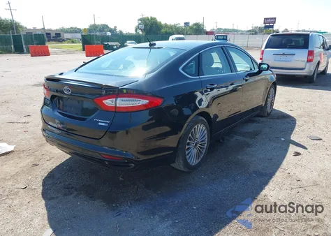 2015 Ford Fusion Titanium из США, поврежденный, VIN 3FA6P0D92FR144033